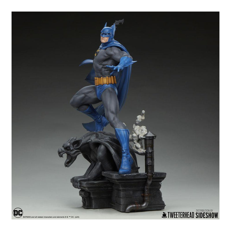 Batman (Retro Edition) 1:4 Scale Maquette